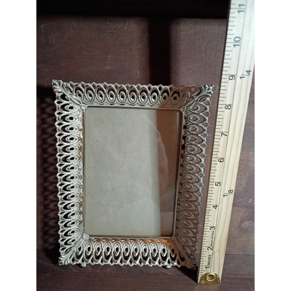 Vintage Ornate Metal Filigree Picture Frame Hollywood Regency Gold Tone 5x7